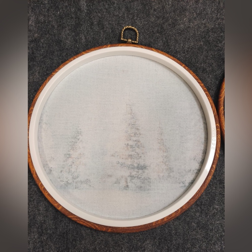 Set of 2 FUGWN Winter Christmas Tree Round Wall Art Decor Framed, Canvas Artwor - Picture 4 of 5